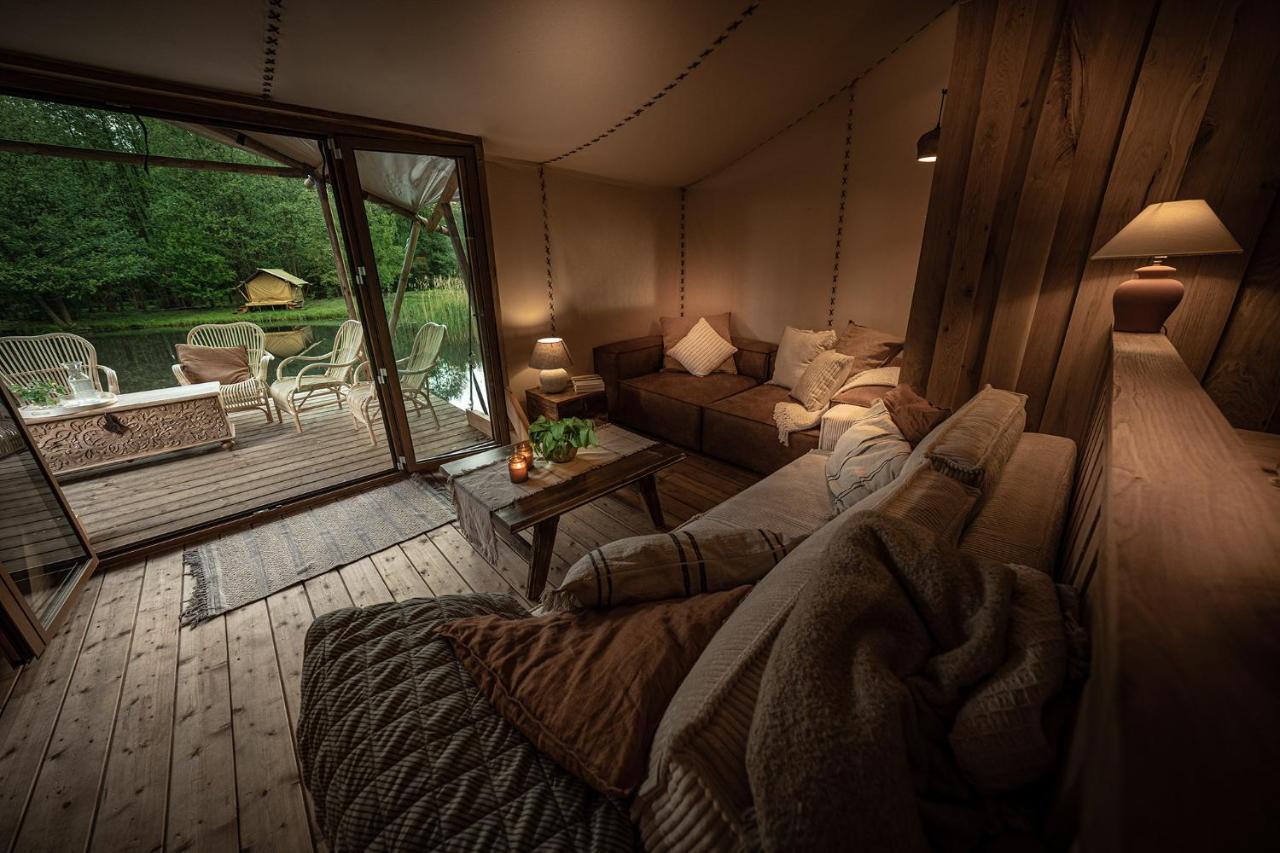 Urzeka Hotel Drzewce  Ngoại thất bức ảnh